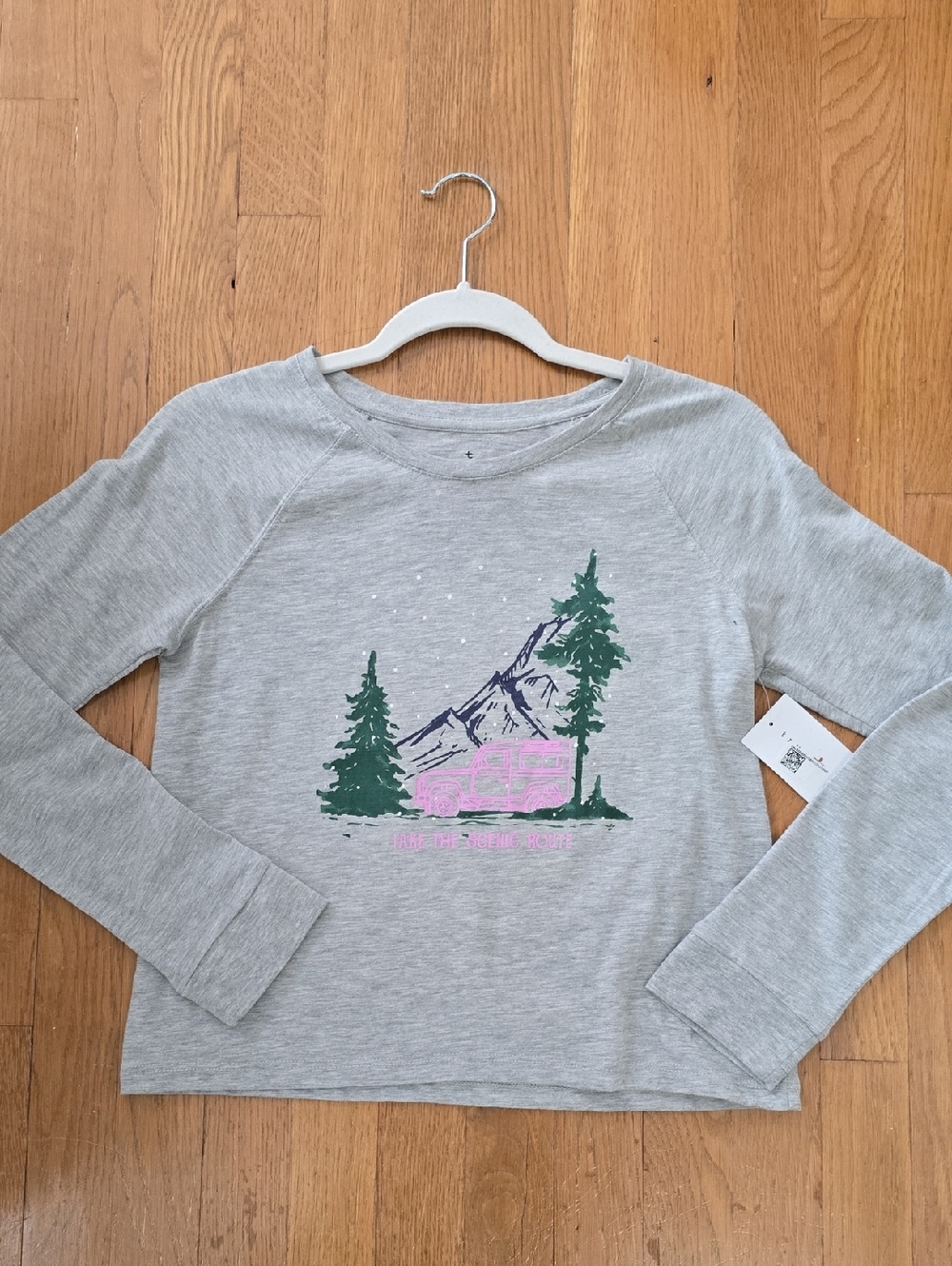 TRUE CRAFT BRAND GIRL'S GRAY LONG SLEEVES GRAPHIC TEE-SHIRT SIZE XL